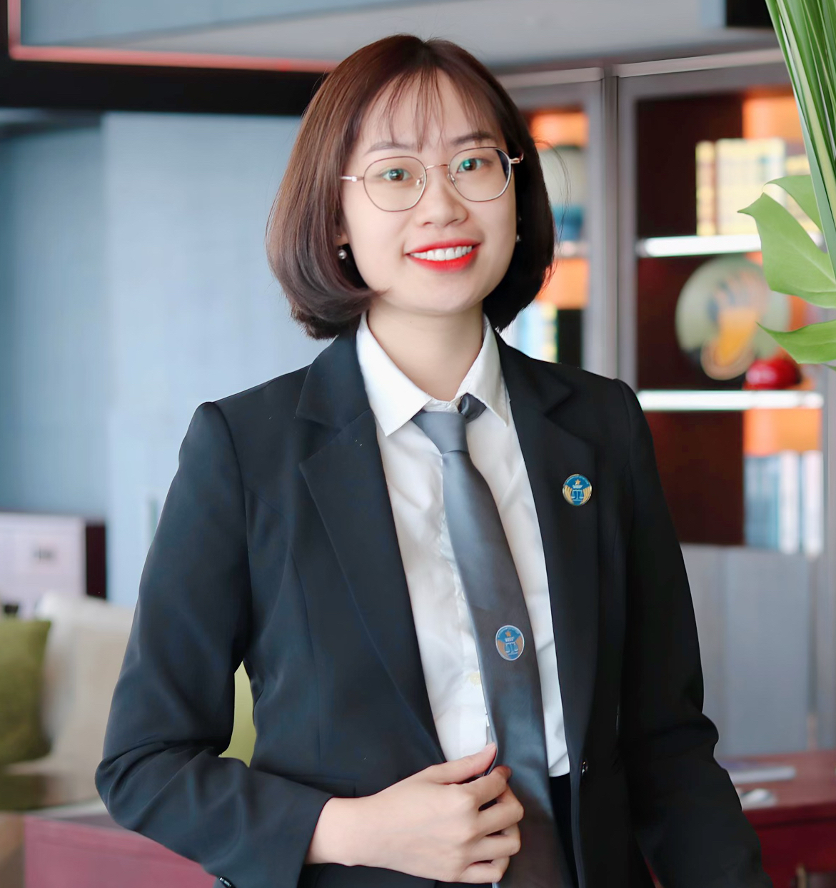 HOÀNG THƯƠNG HÀ